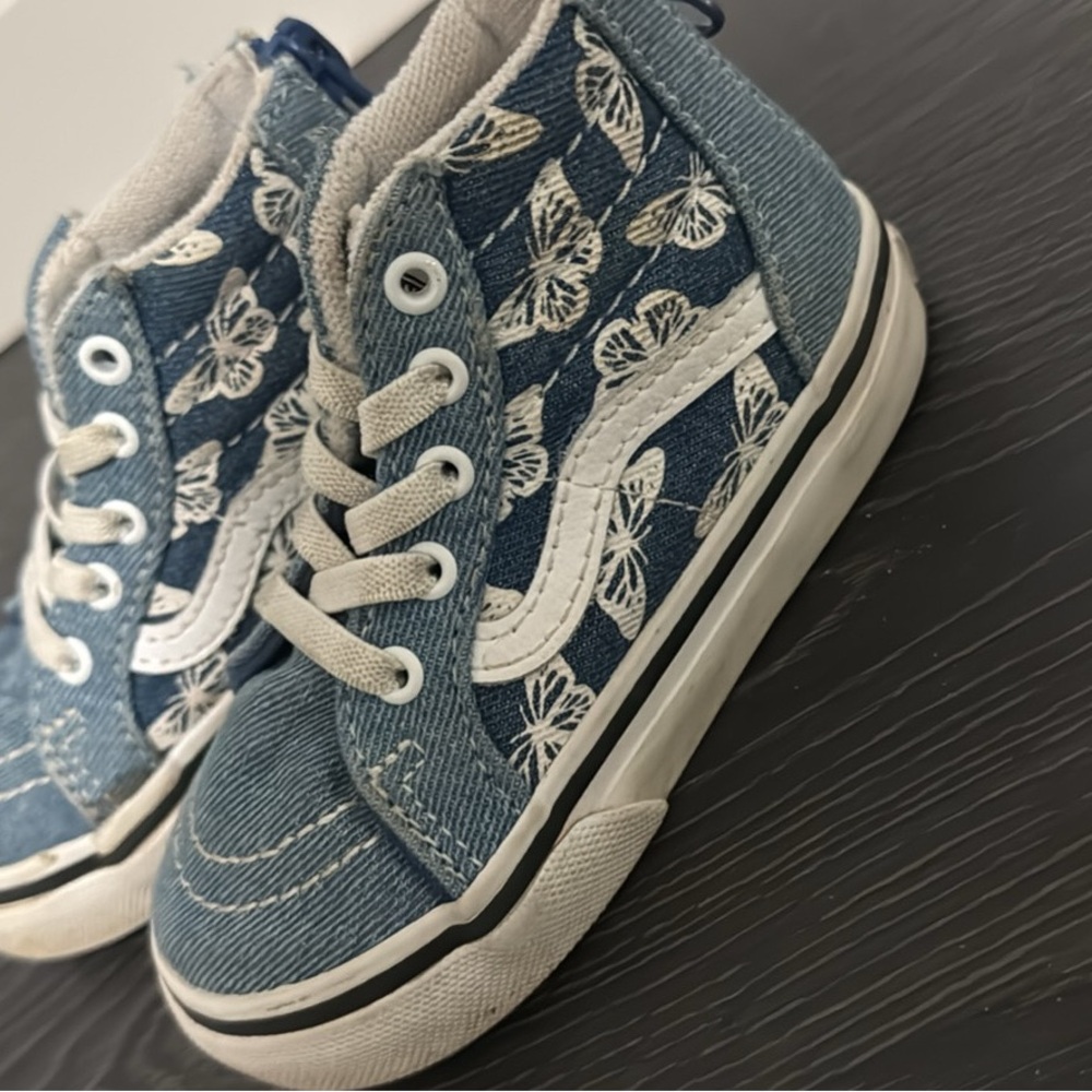Vans Blue and White Sneakers Classic Canvas Design